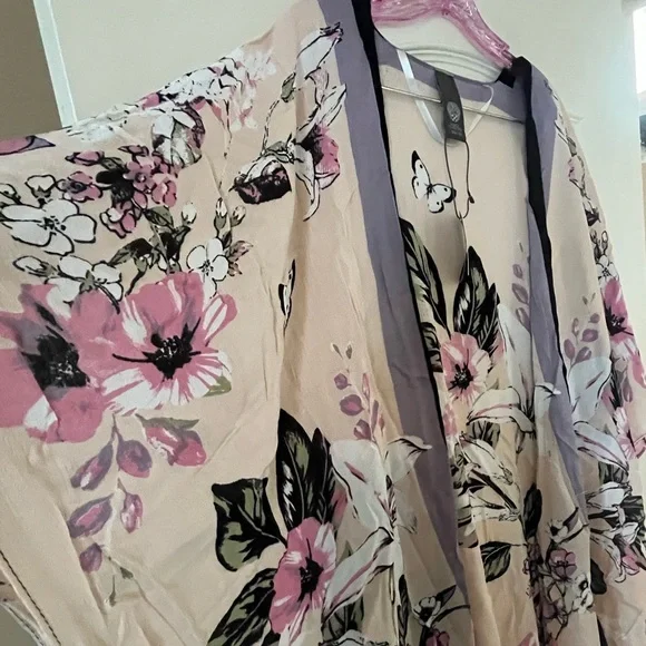 New! Vince Camuto Lily Botanical Floral Kimono Cardigan, Wrap Rayon OSFM - Picture 9 of 16